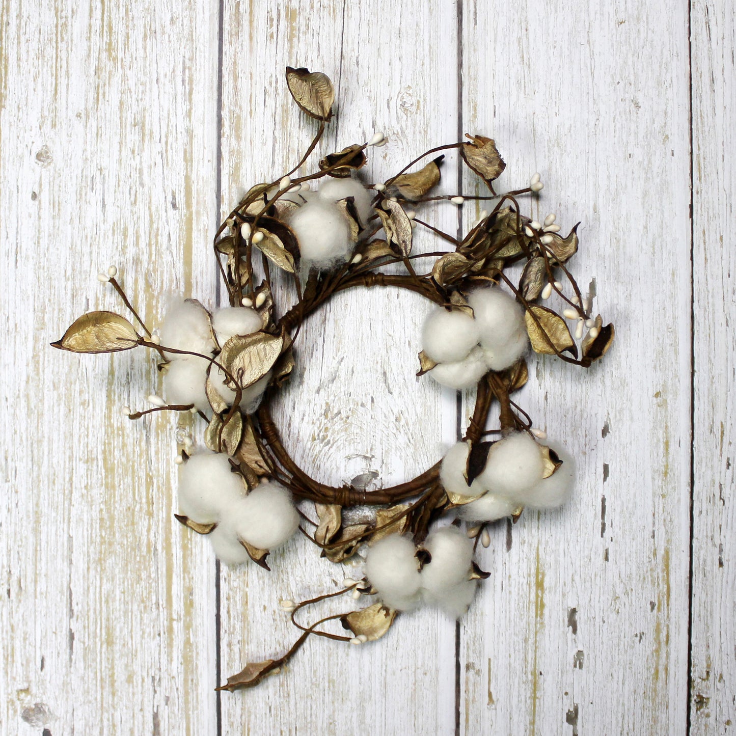 CVHOMEDECO. Primitives Rustic Cotton Pod Pip Berries with Autumn Leaves Wreath, 8 Inch