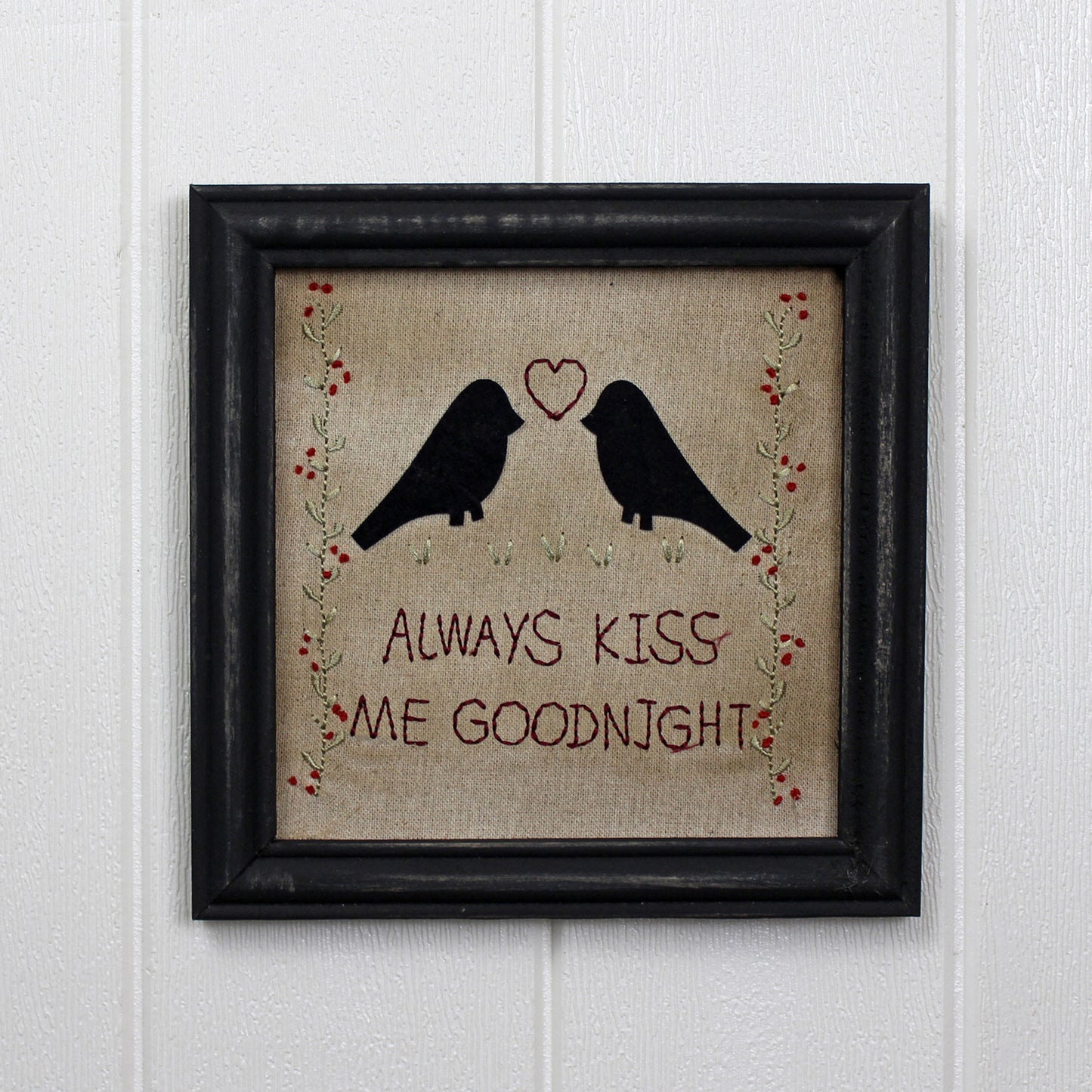 CVHOMEDECO. Primitives Antique Always Kiss Me Goodnight Stitchery Frame Wall Mounted Hanging Decor Art, 8 x 8 Inch
