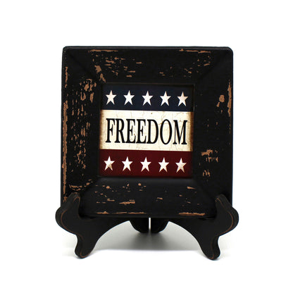 CVHOMEDECO. Primitives Antique American Flag Decorated Plate with Rack Square Display Wooden Plate Home and Office Décor Art, 6 X 6 Inch